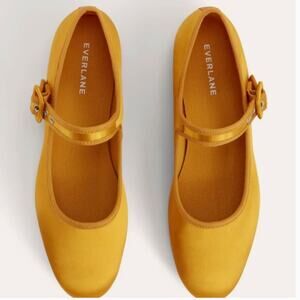 EVERLANE Day Buckle Mary Jane Flats 8 NWT Golden Yellow Satin Academia Prep